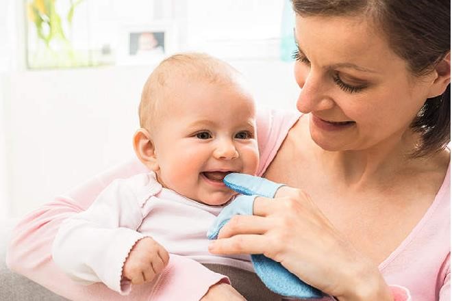 Các vấn đề răng miệng của con trẻ bạn cần nên lưu ý Mọc răng đối với nhũ nhi Các vấn đề răng miệng của con trẻ bạn cần nên lưu ý Mọc răng đối với nhũ nhi