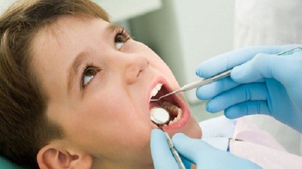 Chữa viêm tủy răng sữa cho trẻ em 