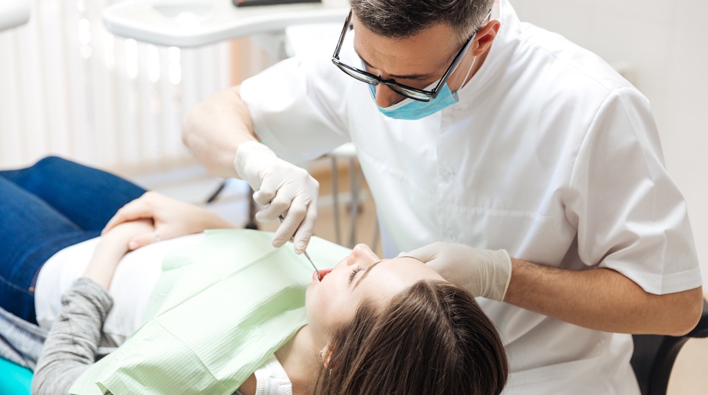 Làm thế nào để vệ sinh răng miệng đúng cách sau khi niềng răng Làm thế nào để vệ sinh răng miệng đúng cách sau khi niềng răng