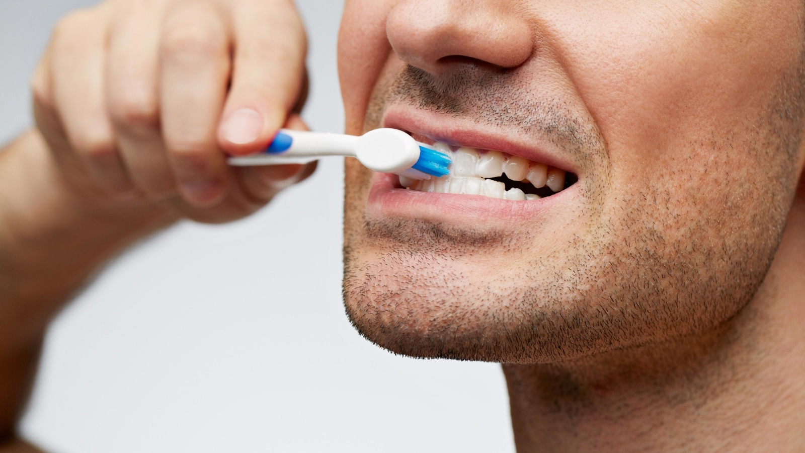 Sau khi trám răng cần lưu ý điều gì