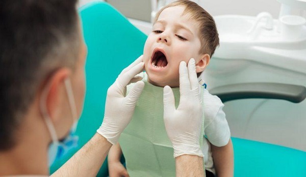 Nha khoa trẻ em và tầm quan trọng của việc cho trẻ đi khám răng định kỳ Nha khoa trẻ em và tầm quan trọng của việc cho trẻ đi khám răng định kỳ