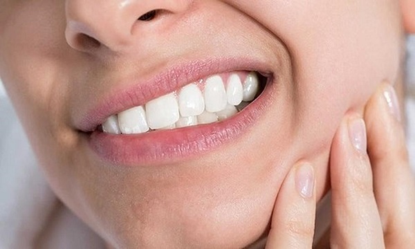 Niềng răng có làm thẳng răng ở trẻ em và người lớn không Niềng răng có làm thẳng răng ở trẻ em và người lớn không