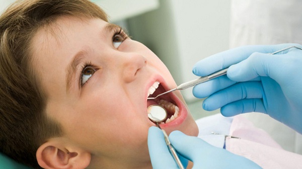 Sai lầm thường gặp khi chăm sóc răng miệng cho trẻ Sai lầm thường gặp khi chăm sóc răng miệng cho trẻ