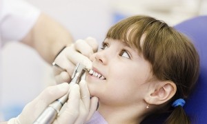 Các vấn đề răng miệng của con trẻ bạn cần nên  lưu ý Mọc răng đối với nhũ nhi