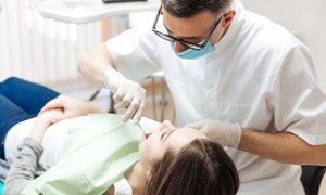 Làm thế nào để vệ sinh răng miệng đúng cách sau khi niềng răng