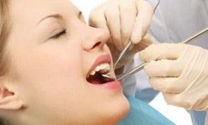 Trồng răng Implant có nguy hiểm không